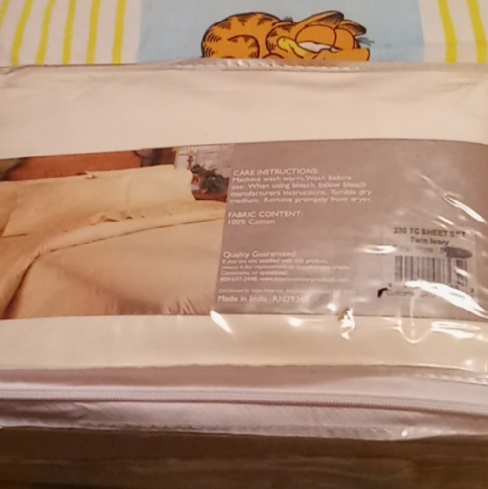 NEW,Sateen, 230 Thread Count, Ivory, Twin Sheet Set